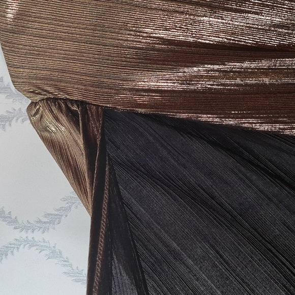 dress. - Picture 6 of 10